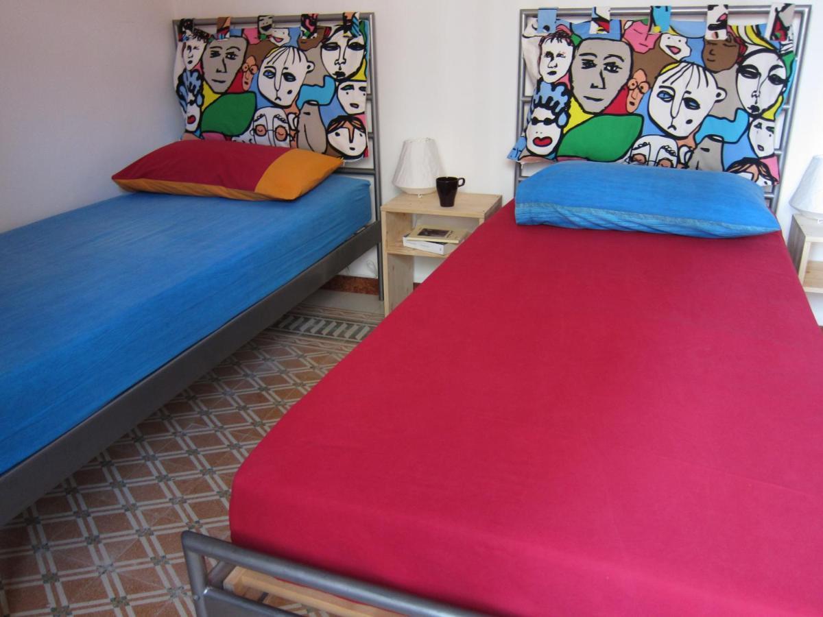 Area 12 Bb Bed & Breakfast Trapani Bagian luar foto