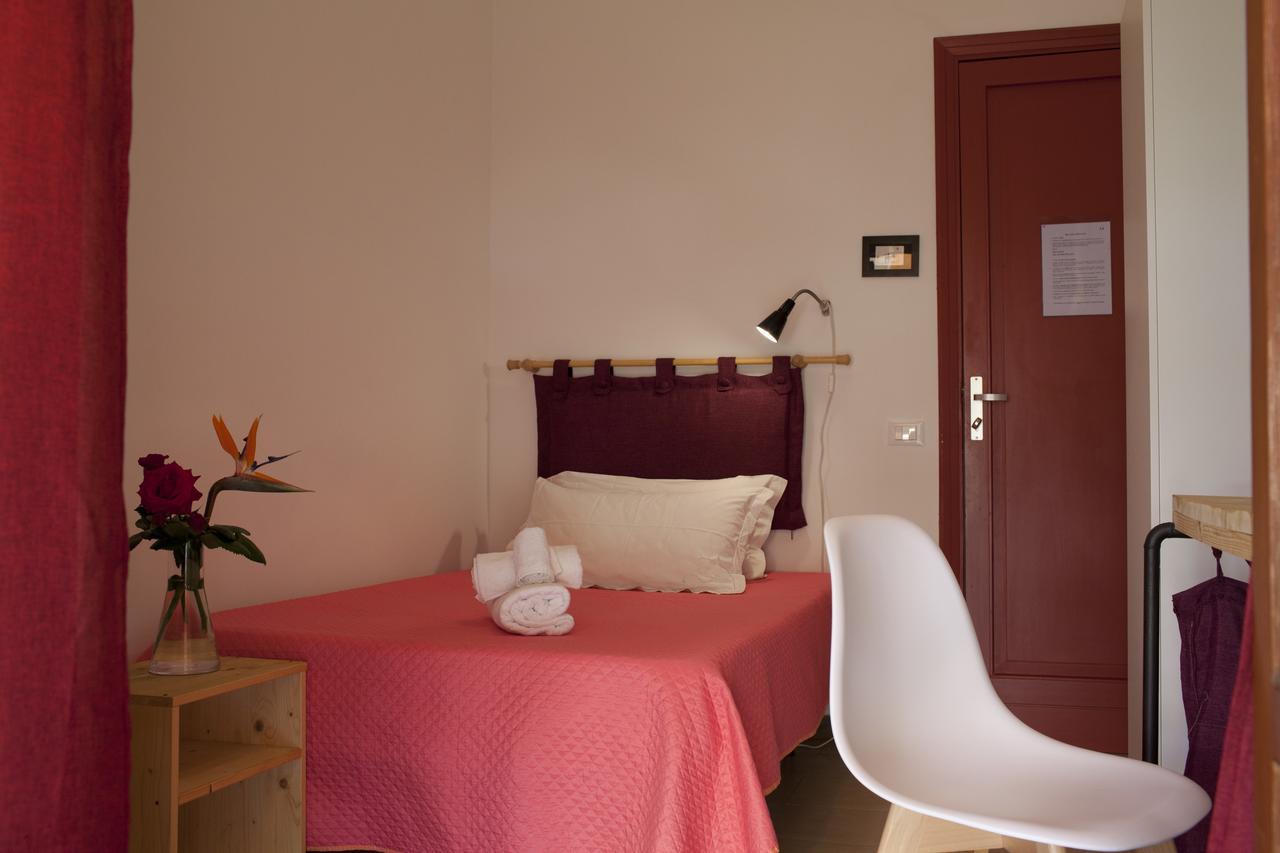Area 12 Bb Bed & Breakfast Trapani Bagian luar foto
