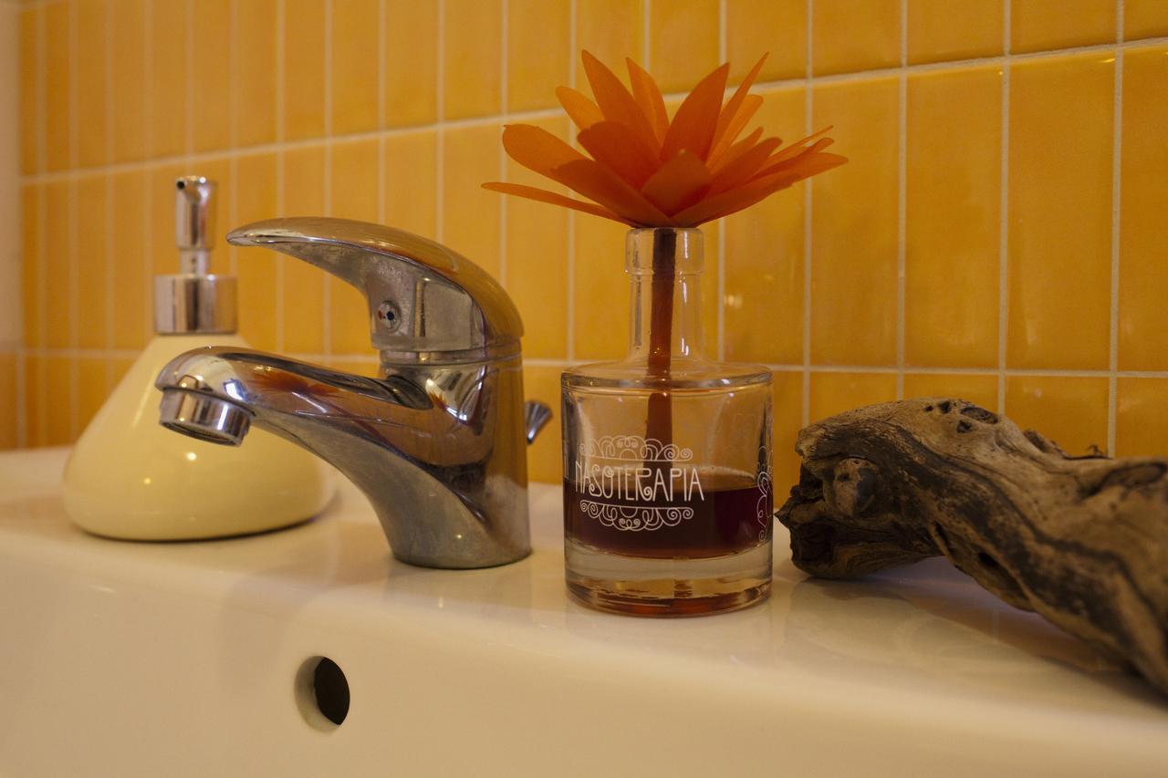Area 12 Bb Bed & Breakfast Trapani Bagian luar foto