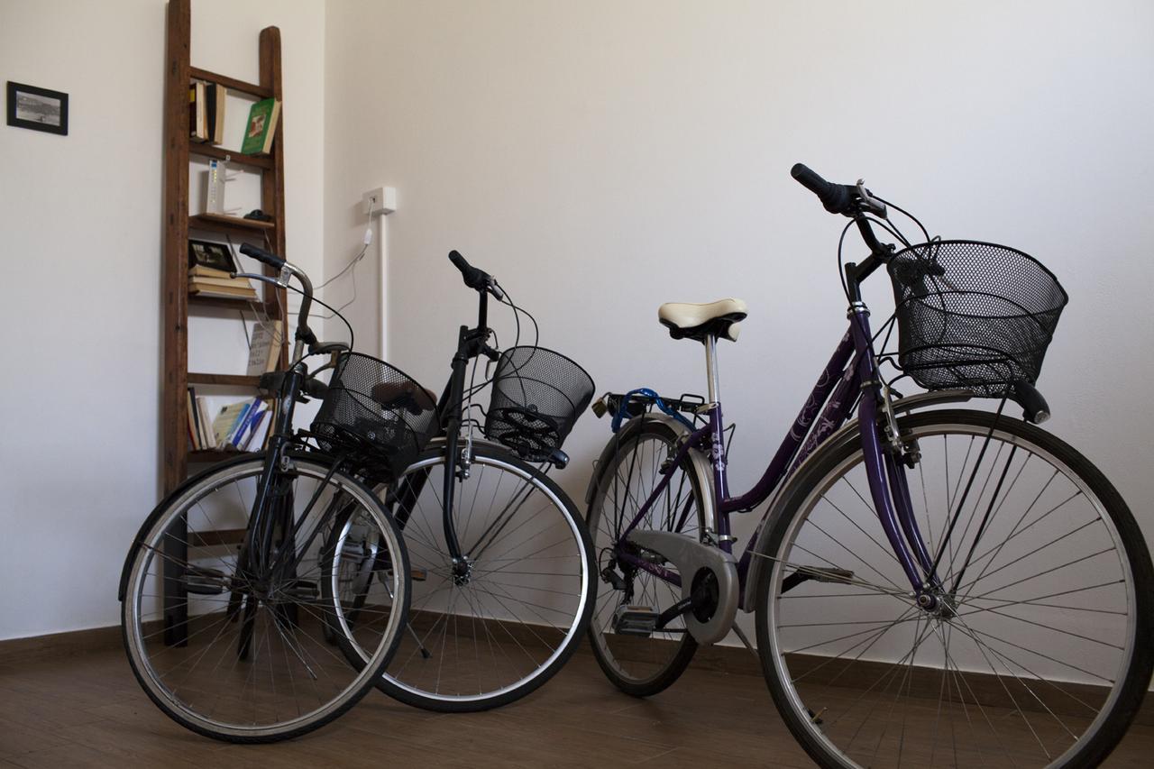 Area 12 Bb Bed & Breakfast Trapani Bagian luar foto